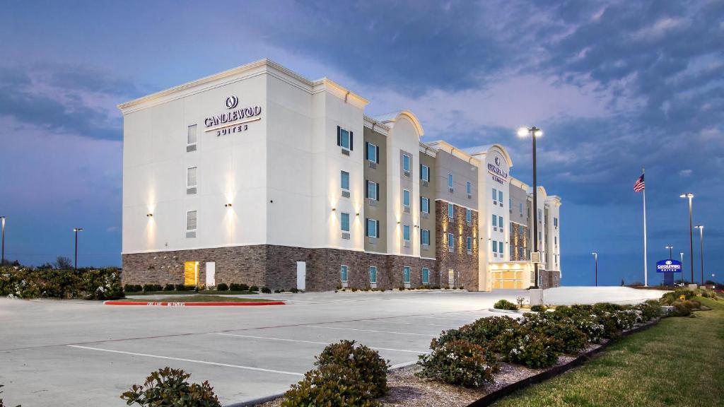 Candlewood Suites Waco an IHG Hotel Main image 1